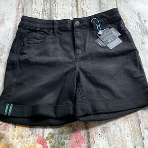 Black LuLaRoe Boyfriend shorts - size 28